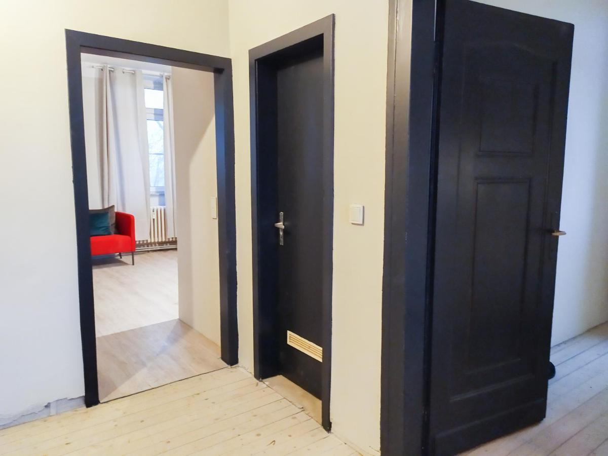 Alte Schule Gaestehaus - Fraeulein Apartment Bitburg Exteriör bild